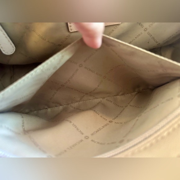 Michael Kors Bags Small Sheila Center Zip Satchel Crossbody Bag | Gold/Pink - Picture 12 of 15